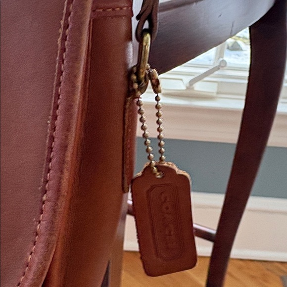 Vintage Coach Leatherware City Bag in British Tan - Picture 2 of 14